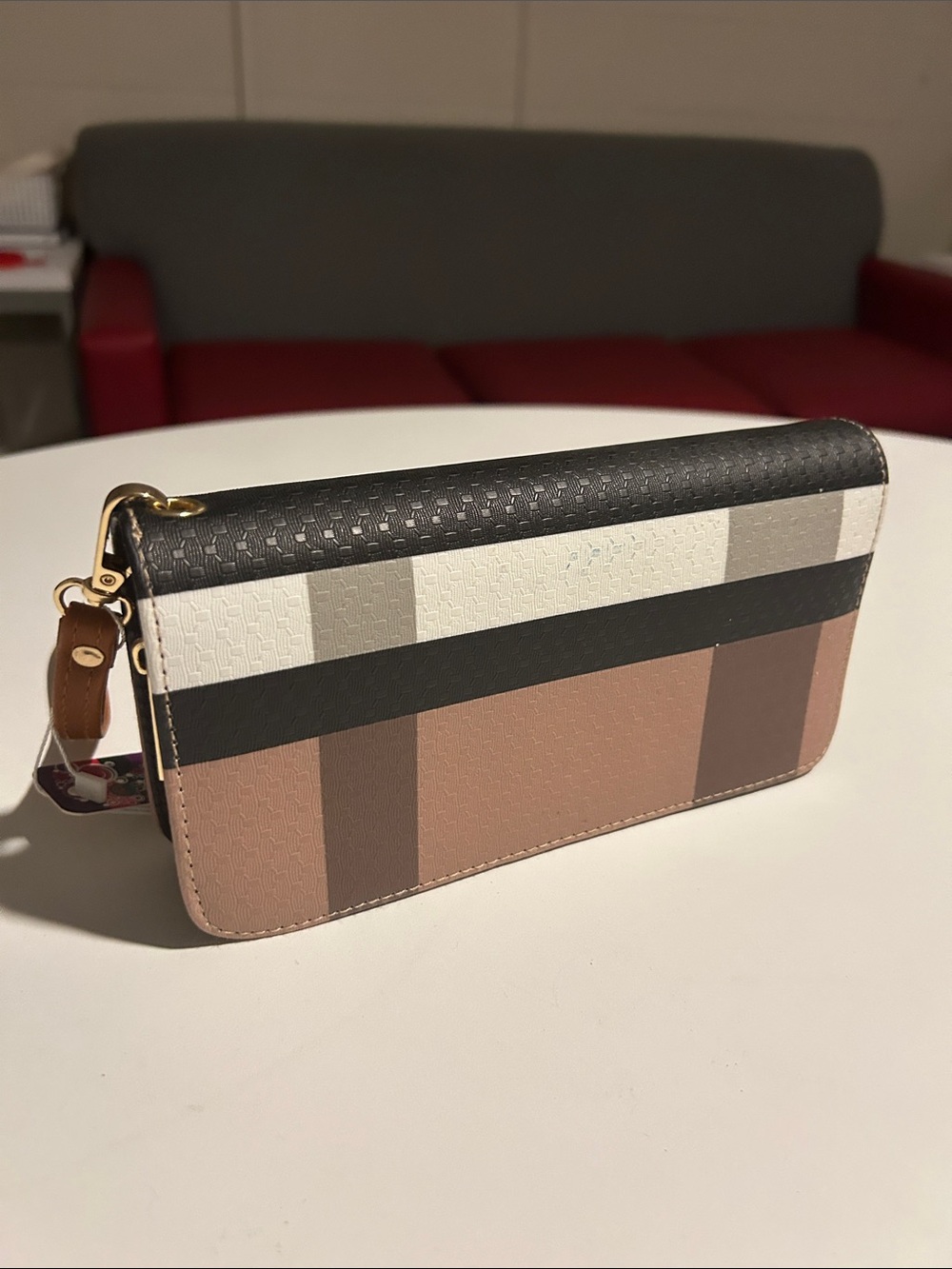 NWT Deluxity Los Angeles Plaid Striped Zip Around Wristlet Wallet
